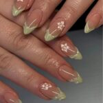 Green Almond Press On Nails White 3D Flower Nude 24 Pcs