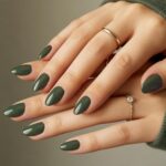 Solid Green Press On Nails Short Almond Glossy 32 Pcs