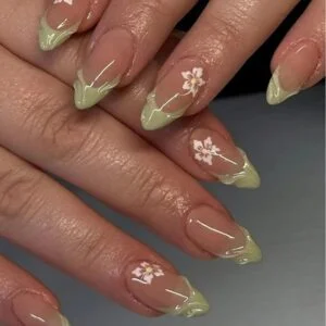 Green Almond Press On Nails White 3D Flower Nude 24 Pcs